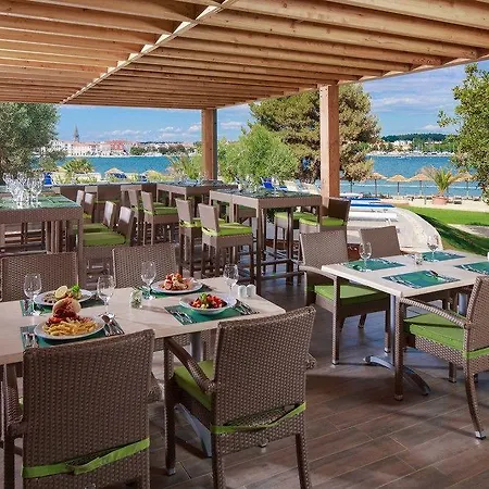 酒店 Valamar Isabella Island 3*